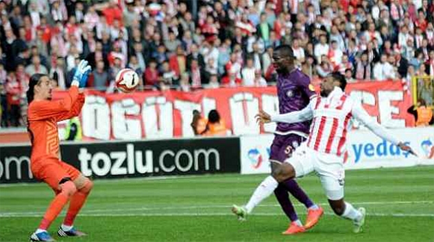 SAMSUNSPOR İKİ DAKİKADA ÇÖKTÜ…