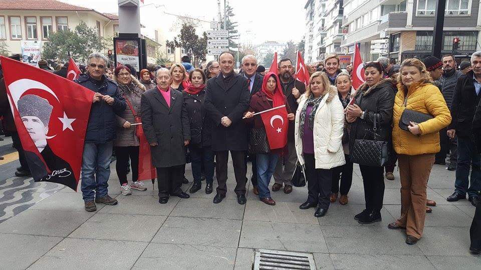 MİTİNGİNDE BAKAN DA YOK, AKP'Lİ VEKİLLER DE