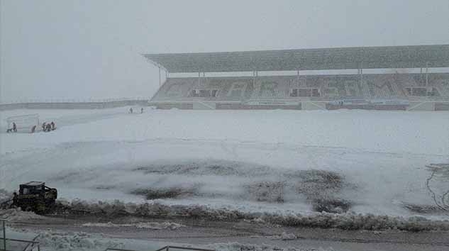 STADI TURHALSPOR MAÇINA YETİŞTİRMEYE ÇALIŞIYORLAR