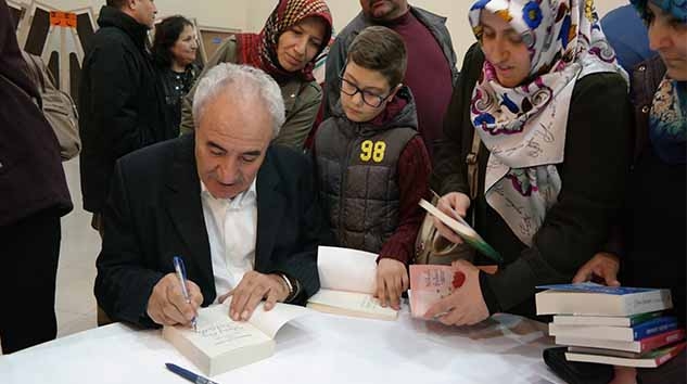 EĞİTİMCİ YAZAR VEHBİ VAKKASOĞLU ATAKUM'DA