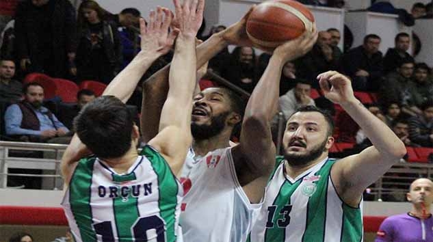 DENİZ CAN ÇEVİK SON SANİYEDE UÇURDU 73-70