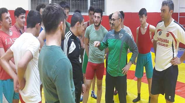 KAYMAKAM GÜNEY'DEN SPORCULARA ZİYARET