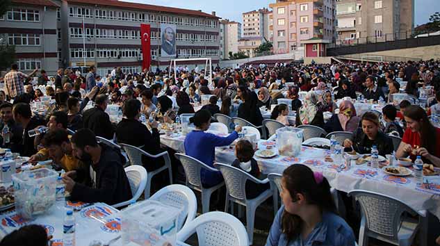 Atakum'da Binler, Aynı Sofrada Buluştu