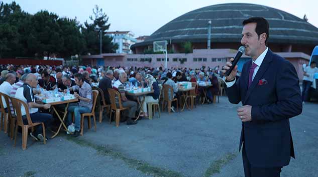 İLKADIMLILAR ORUÇLARINI HEP BİRLİKTE AÇIYOR