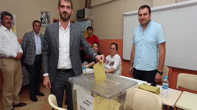 Göktepe, oyunu eğitim aldığı okulda kullandı