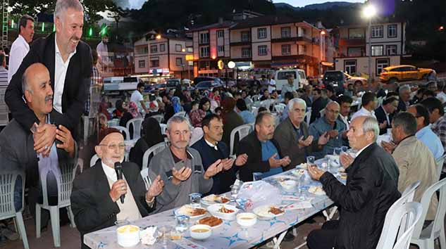 Ayvacık İftarda Buluştu