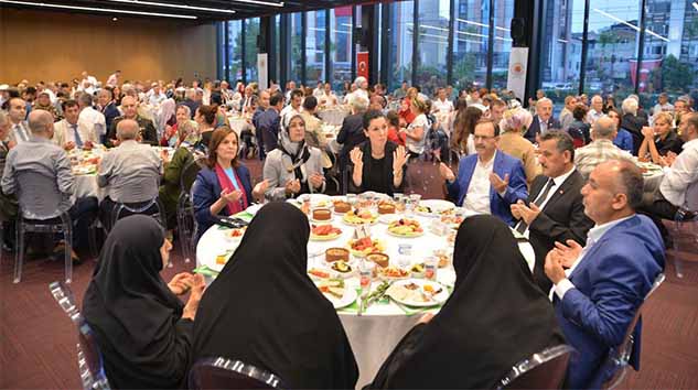 SAAT 20.00'DE CUMHURİYET MEYDANI'NA BEKLİYORUZ