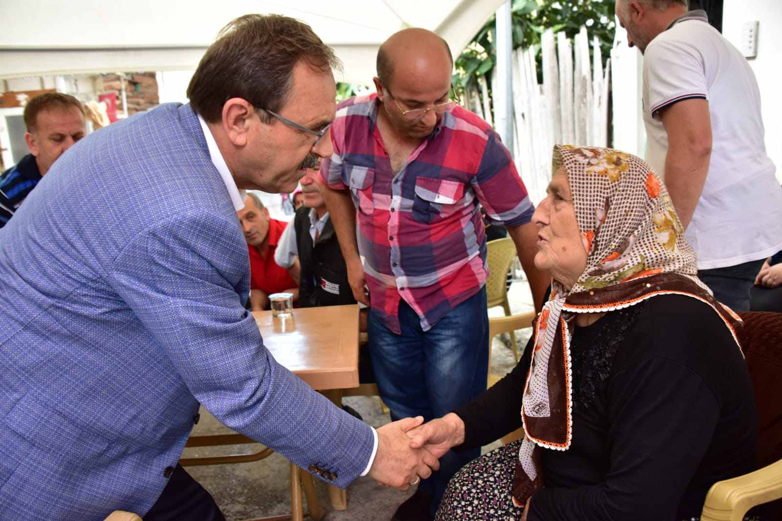 Başkan Şahin'den Şehit Adem Guven'in ailesini ziyaret