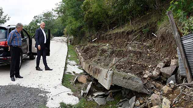 Aşırı Yağışlardan Etkilenen Yerlerde İncelemelerde Bulundu