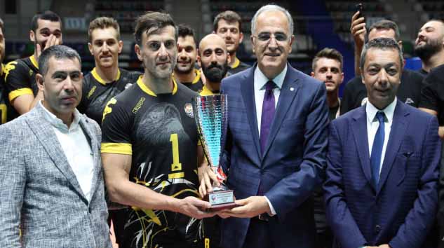 TSYD ANKARA VOLEYBOL TURNUVASI'NIN ŞAMPİYONU ARHAVİ BELEDİYESİ