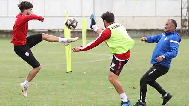 SAMSUNSPOR'DA ANKARA DEMİRSPOR MESAİSİ DEVAM EDİYOR!