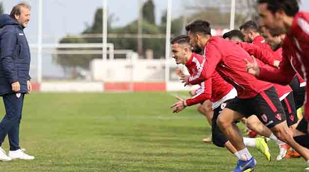 YILPORT SAMSUNSPOR'DA NEFESLER TUTULDU!...