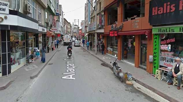 Bafra Alaçam Caddesi'nde Elektrik Dağıtım Hatlarını Yeraltına Alındı