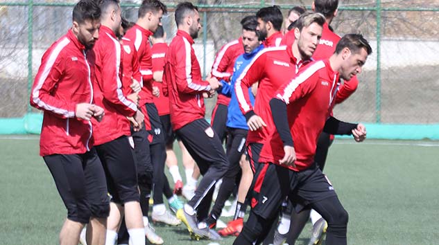 SAMSUNSPOR MAÇ SAATİNİ BEKLYOR!...