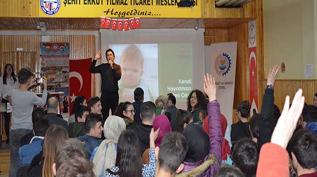 Öğrencilere "Kendi Hayatının Lideri Ol" Semineri