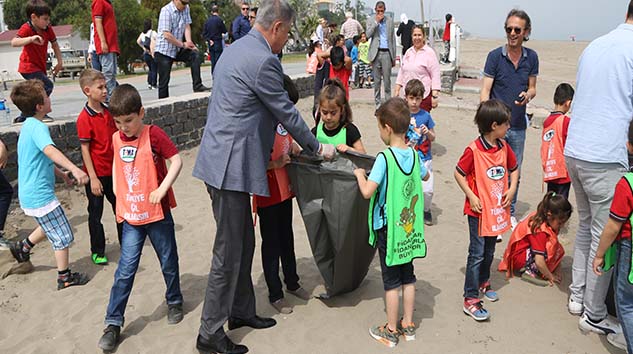 Deveci'den Sahil Temizliği Çağrısı!