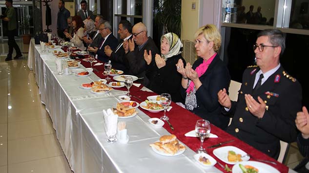 Şehit Yakınları Ve Gaziler İftar Yemeğinde Bir Araya Geldi