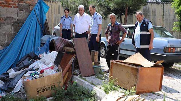 İlkadım Zabıta Çöp Evi Temizletti!