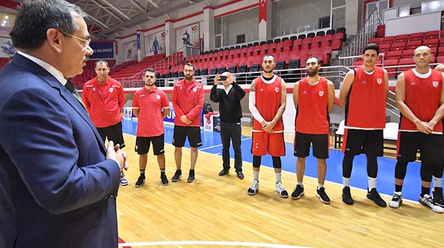 Başkanı Demir, Basketbol Takımının İdmanında…