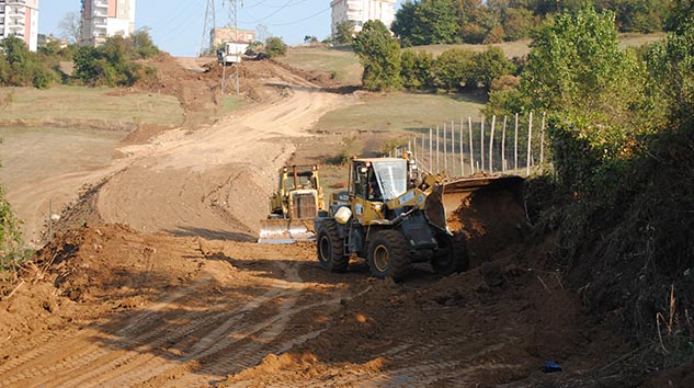 Canik Belediyesinden Yol Açma Çalışmaları