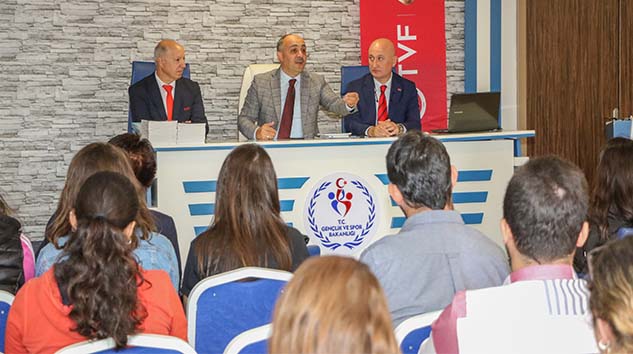 Samsun'da Voleybol Aday Hakemlik Kursu Başladı