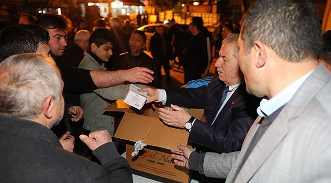 Kandil Dolayısıyla İlçedeki Camilerde Kandil Simidi Dağıtıldı