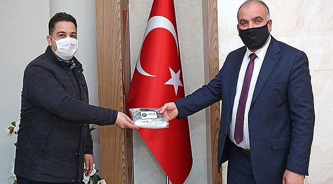 Sandıkçı'dan Mahalle Muhtarlarına Maske