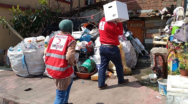 Türk Kızılay İhtiyaç Sahiplerine Yardım İçin Samsun Sokaklarında!