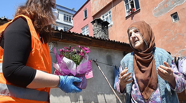 Büyükşehir Belediyesi'nden 'Anneler Günü' Sürprizi