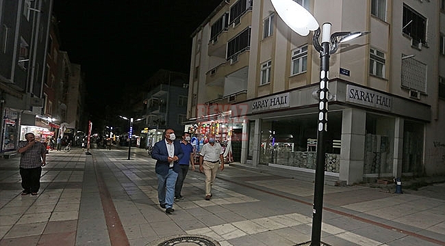 Mekke Caddesi Işıl Işıl