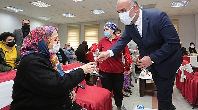 Başkan Sandıkçı'dan Huzurevi Ziyareti