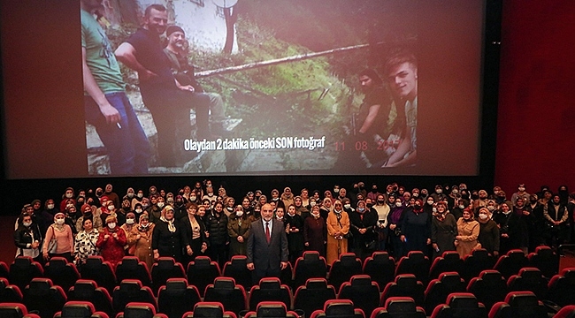 Başkan Sandıkçı'dan Kadınlara Anlamlı Kutlama