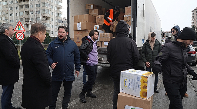 20 Yardım TIR'ı Atakum'dan Deprem Bölgesine Yola Çıktı