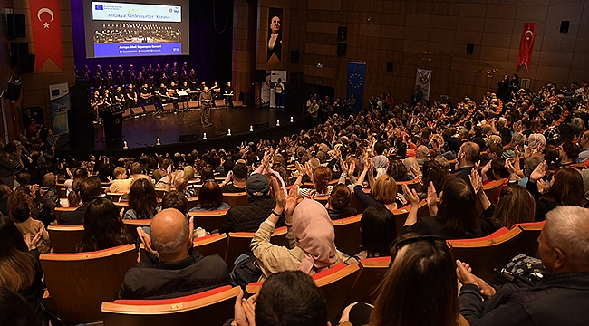 Medeniyetler Korosu'ndan Duygu Dolu Konser