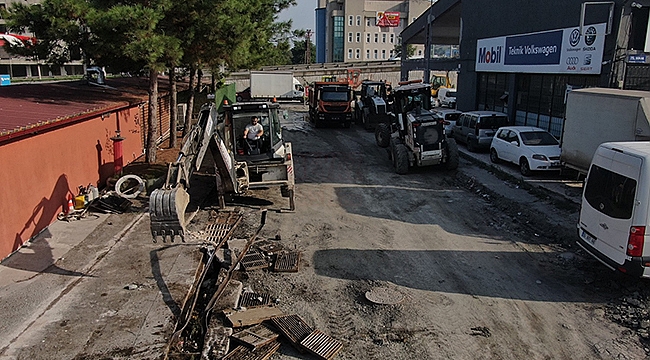 Büyükşehirden Sanayi Bölgesinde Hummalı Çalışma