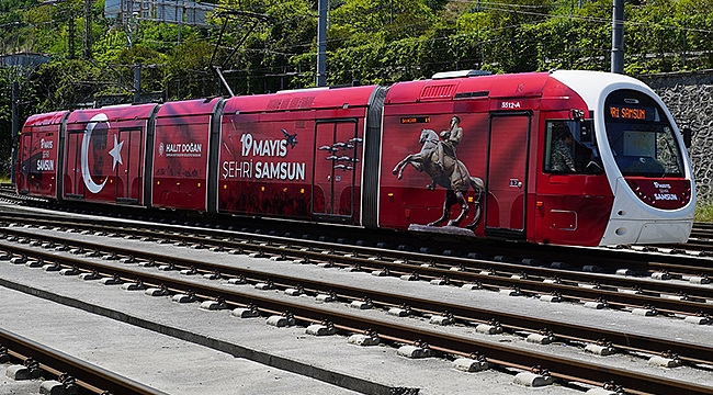 Samsun Tramvayları 19 Mayıs'a Özel Giyindi