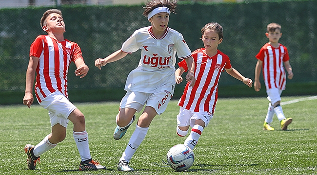  Yılport Samsunspor U11 Takımı, Samsun 1919 FK U11 Takımı İle Karşı Karşıya Geldi 