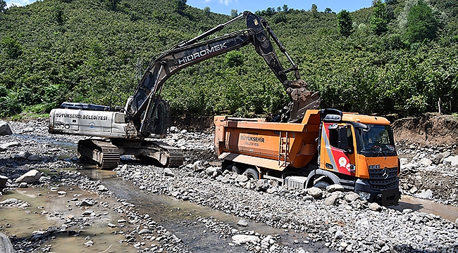 Büyükşehir Aşırı Yağış Sonrası Hasarları Hızla Gideriyor