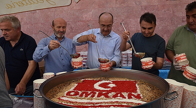 OMÜ Kampüs Camii'nde Aşure İkramı