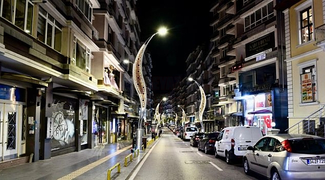 Çiftlik Caddesi'nin Aydınlatması Tamamlandı