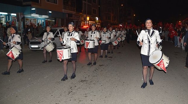 29 Ekim Coşkusu Atakum Sokaklarına Taştı