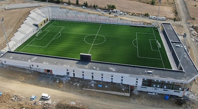 Büyükşehir'den FIFA Standartlarında 3 Futbol Sahası 