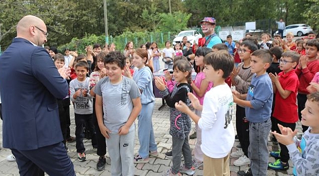 Çocuklardan Başkan Türkel'e Teşekkür