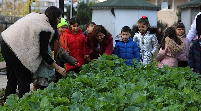 Minik Öğrencilerden Ata Tohum'a Ziyaret