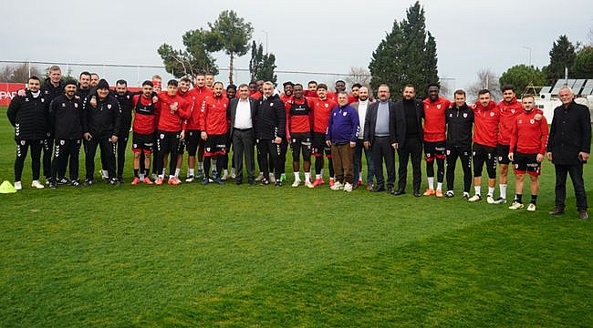 MHP'den Samsunspor'a Ziyaret