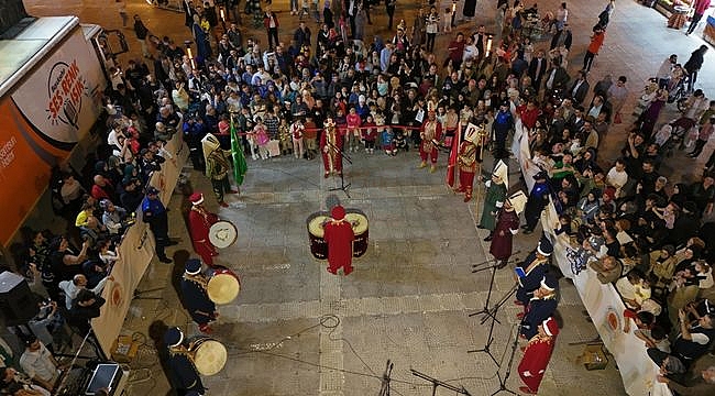 Büyükşehir'in "Ramazan Sokakları"na Yoğun İlgi